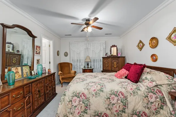 $475,000 | 225 Blue Springs Boulevard, Cadiz, KY 42211
