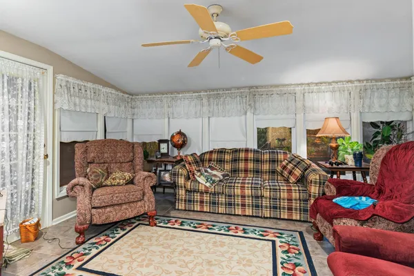 $475,000 | 225 Blue Springs Boulevard, Cadiz, KY 42211