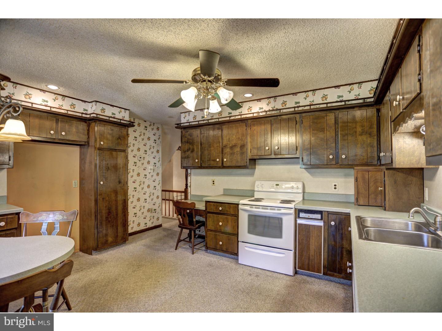 400 Fearnot Road Sacramento, PA 17968 - Photo 9 of 18 Kitchen