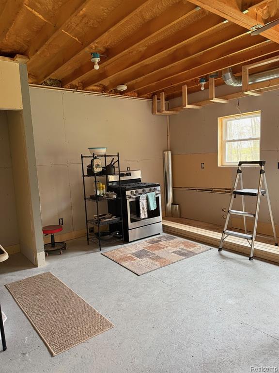 8128 Howard Road Marlette, MI 48453 - Photo 4 of 11