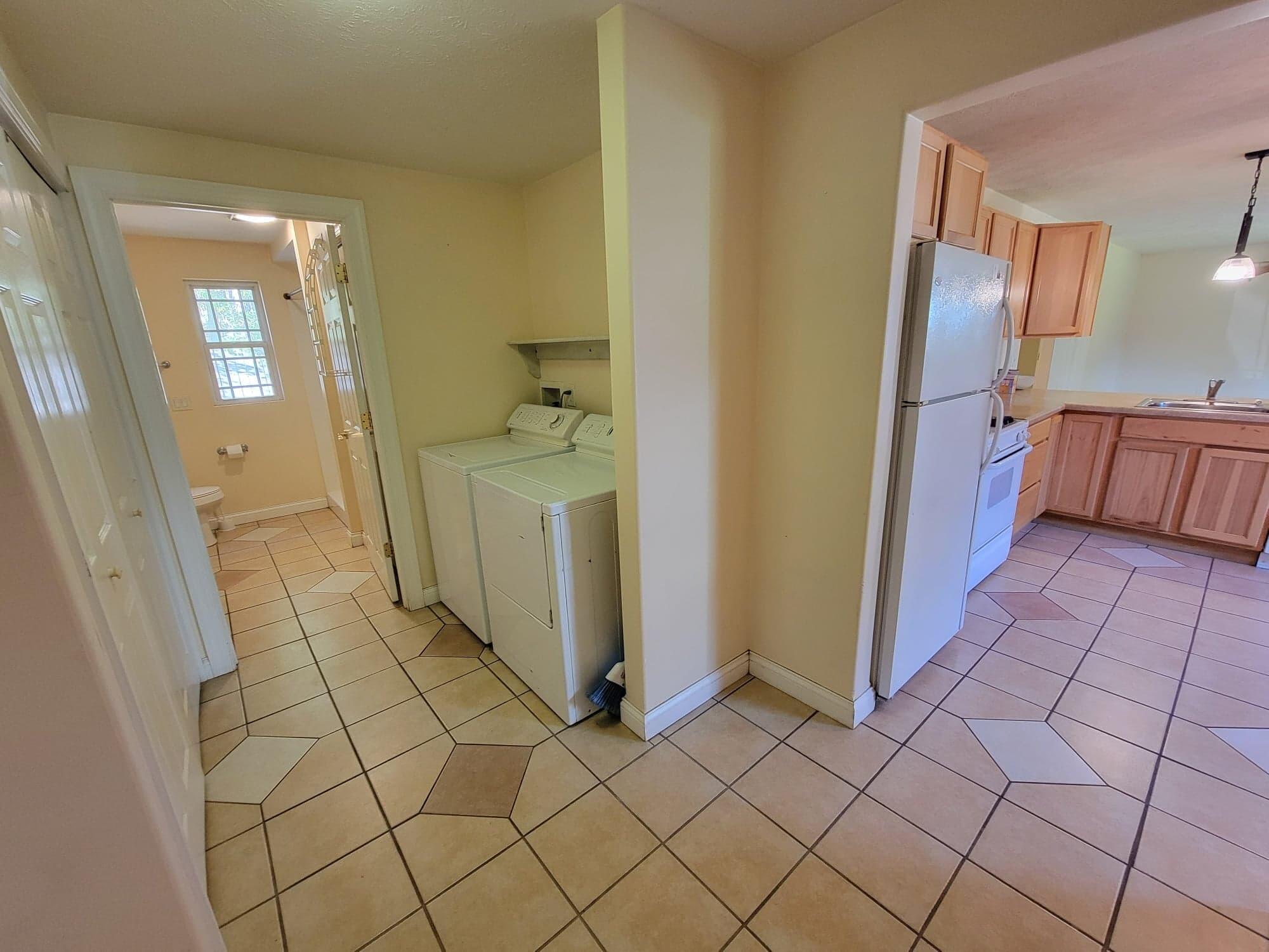 HALLWAY NEXT TO MASTER BEDROOM LEADING T