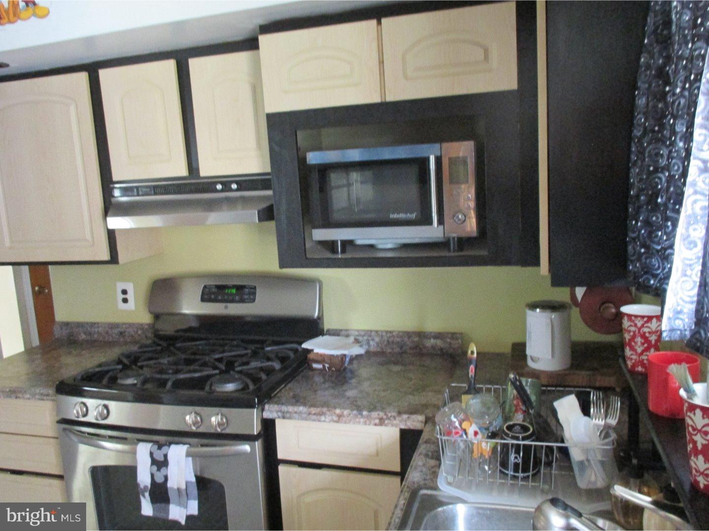 9249 Woodenbridge Road Philadelphia, PA 19114 - Photo 3 of 17 Gallery Image 3