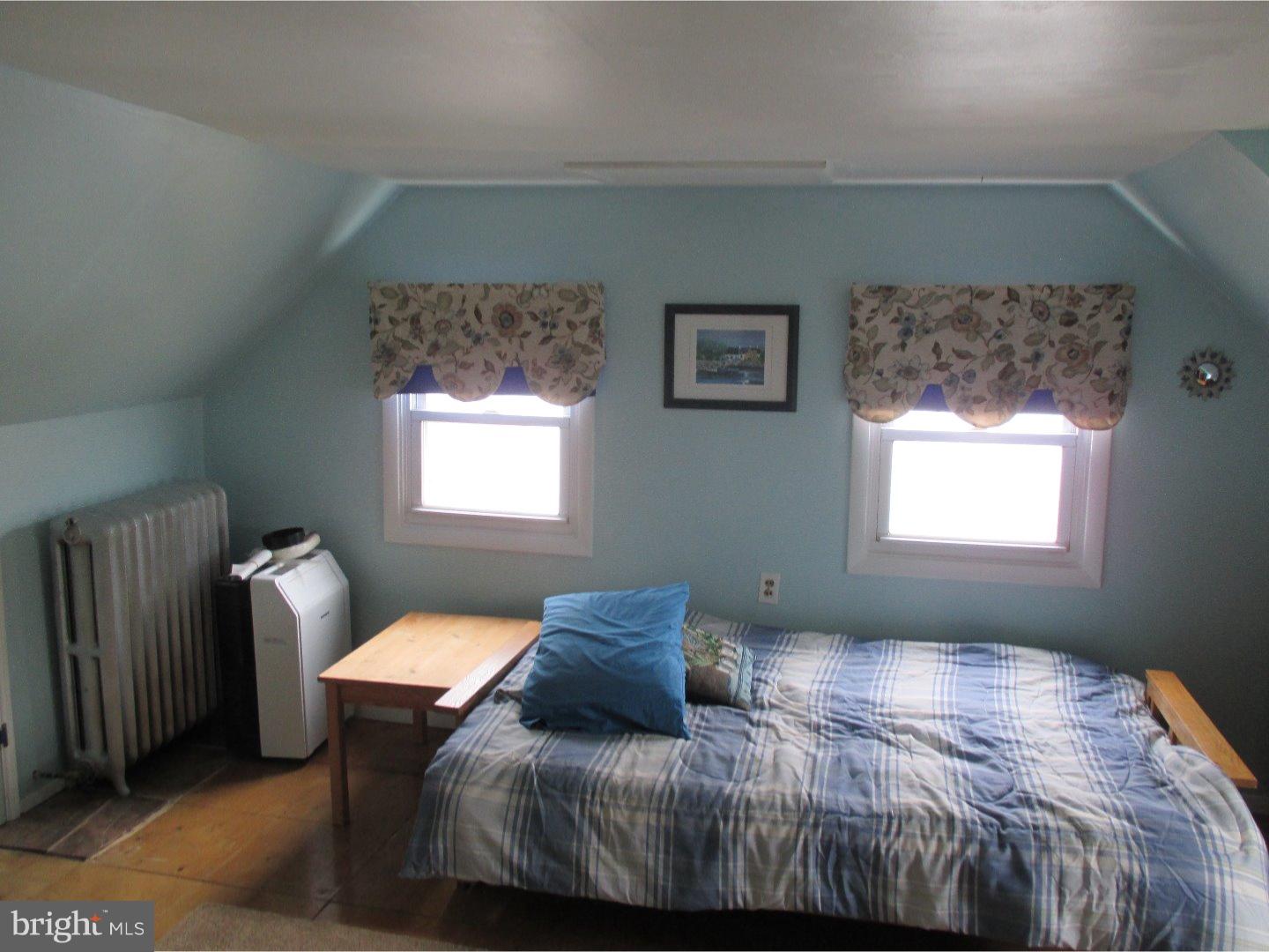 9249 Woodenbridge Road Philadelphia, PA 19114 - Photo 8 of 17 Gallery Image 8