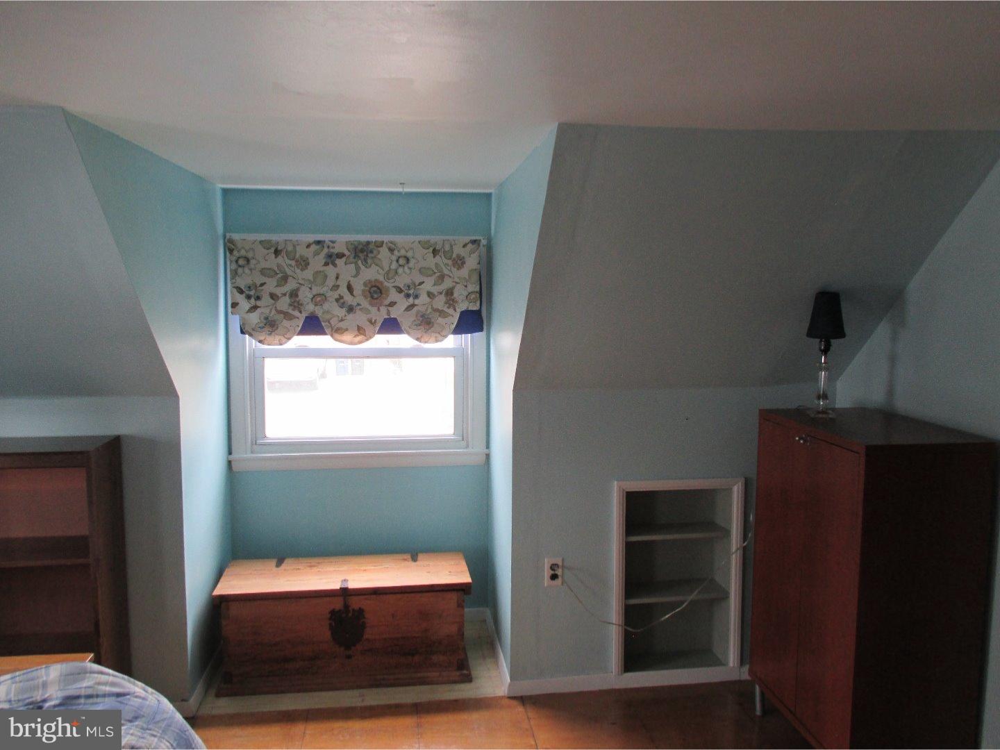 9249 Woodenbridge Road Philadelphia, PA 19114 - Photo 9 of 17 Gallery Image 9
