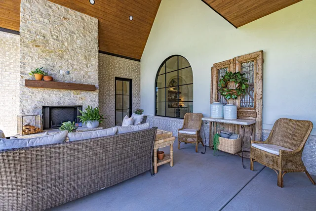 $866,700 | 4234 Zadar Avenue, Lubbock, TX 79407