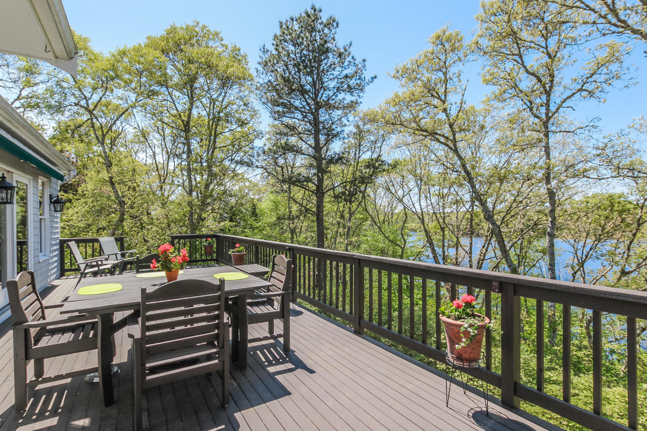 17 Grovedale Road Oak Bluffs, MA 02557 - Photo 1 of 31 Primary Photo