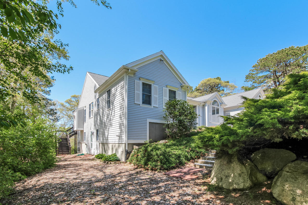 17 Grovedale Road Oak Bluffs, MA 02557 - Photo 4 of 31 Additional Photo