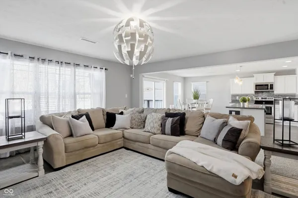 $295,000 | 1007 Belvedere Drive, Shelbyville, IN 46176