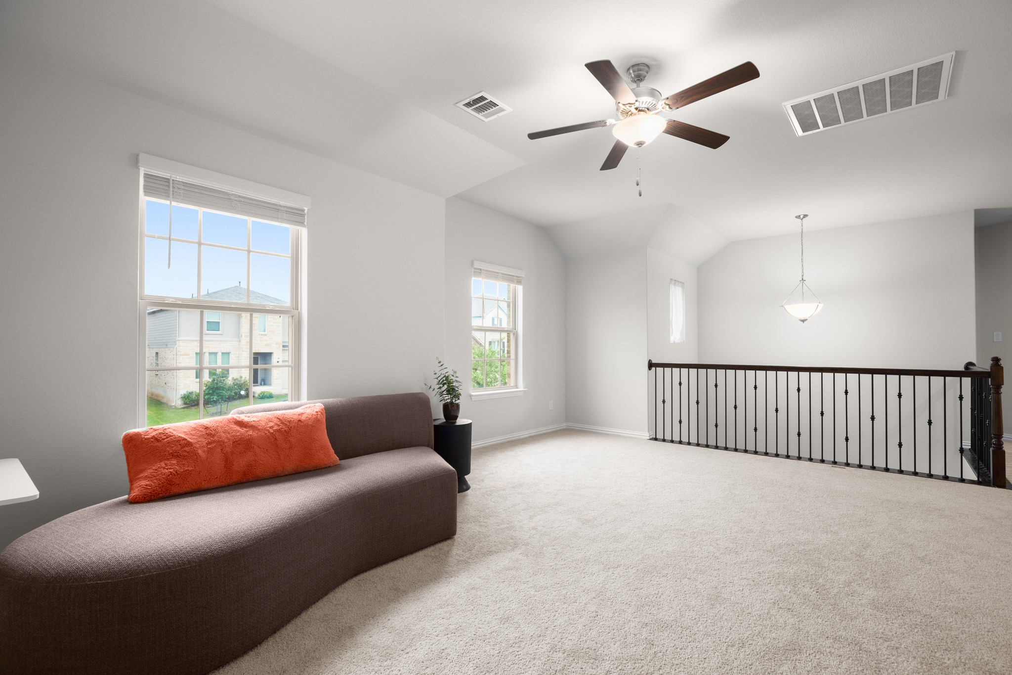 6708 Avila Way Pflugerville, TX 78660 - Photo 6 of 36 a living room with furniture and ceiling window
