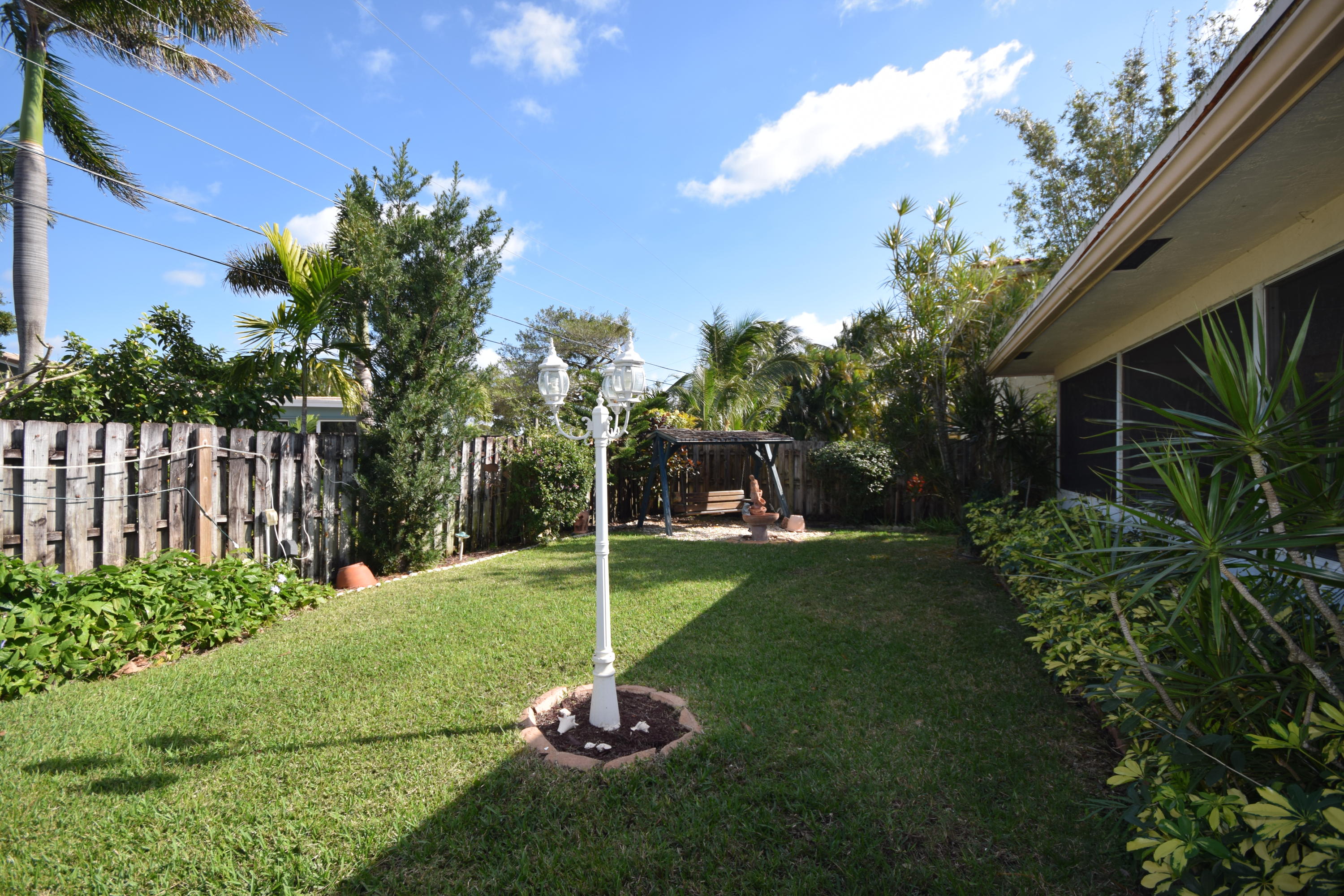 461 Northeast 26th Terrace Boca Raton, FL 33431 - Photo 5 of 25 DSC_4127