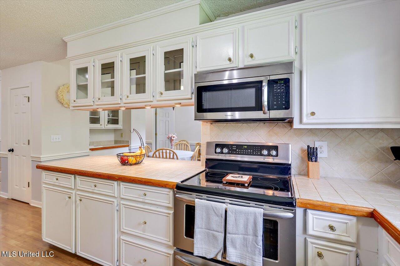 22 Parkview Road Clinton, MS 39056 - Photo 10 of 49 10-22 Parkview Rd