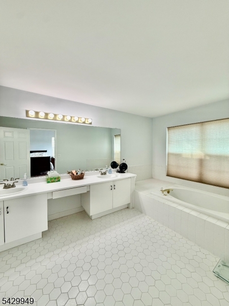 93 Constitution Way Bernards, NJ 07920 - Photo 10 of 16