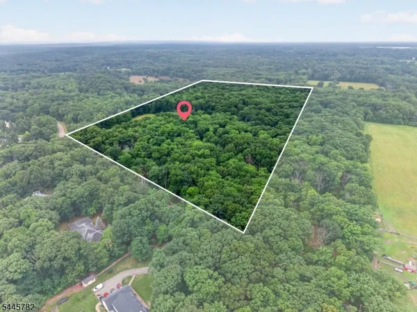 $475,000 | 41 Featherbed Lane, Flemington, NJ 08822