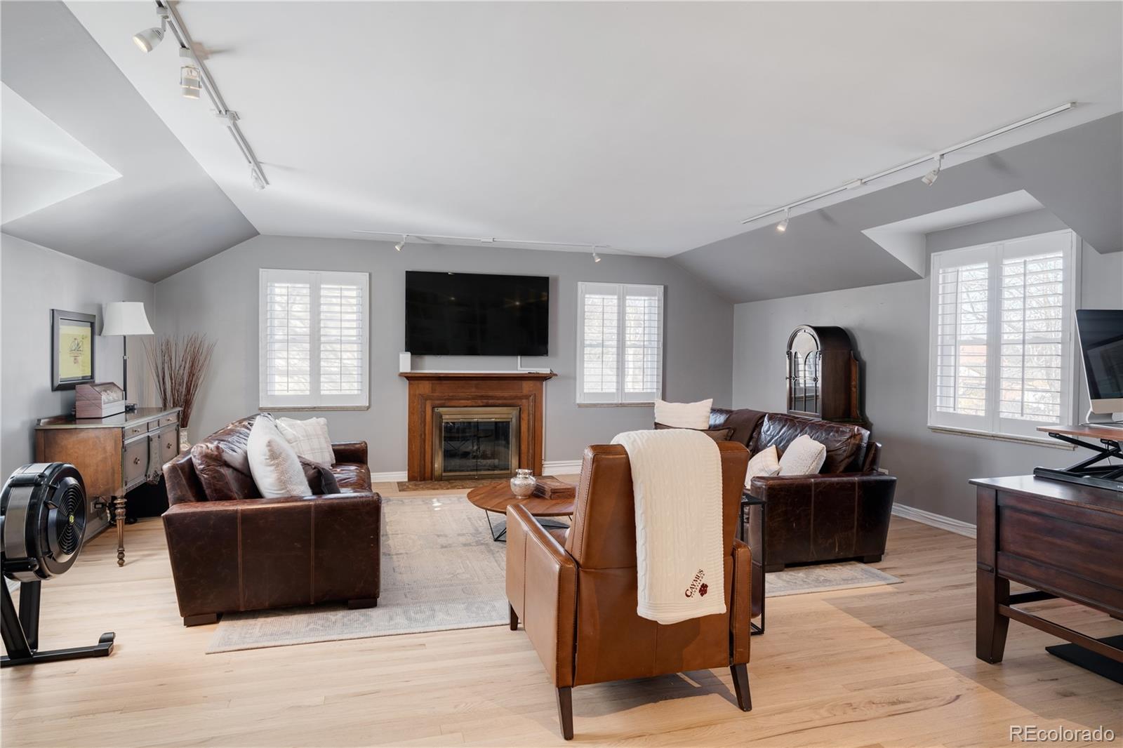 2212 Monaco Parkway Denver, CO 80207 - Photo 14 of 27