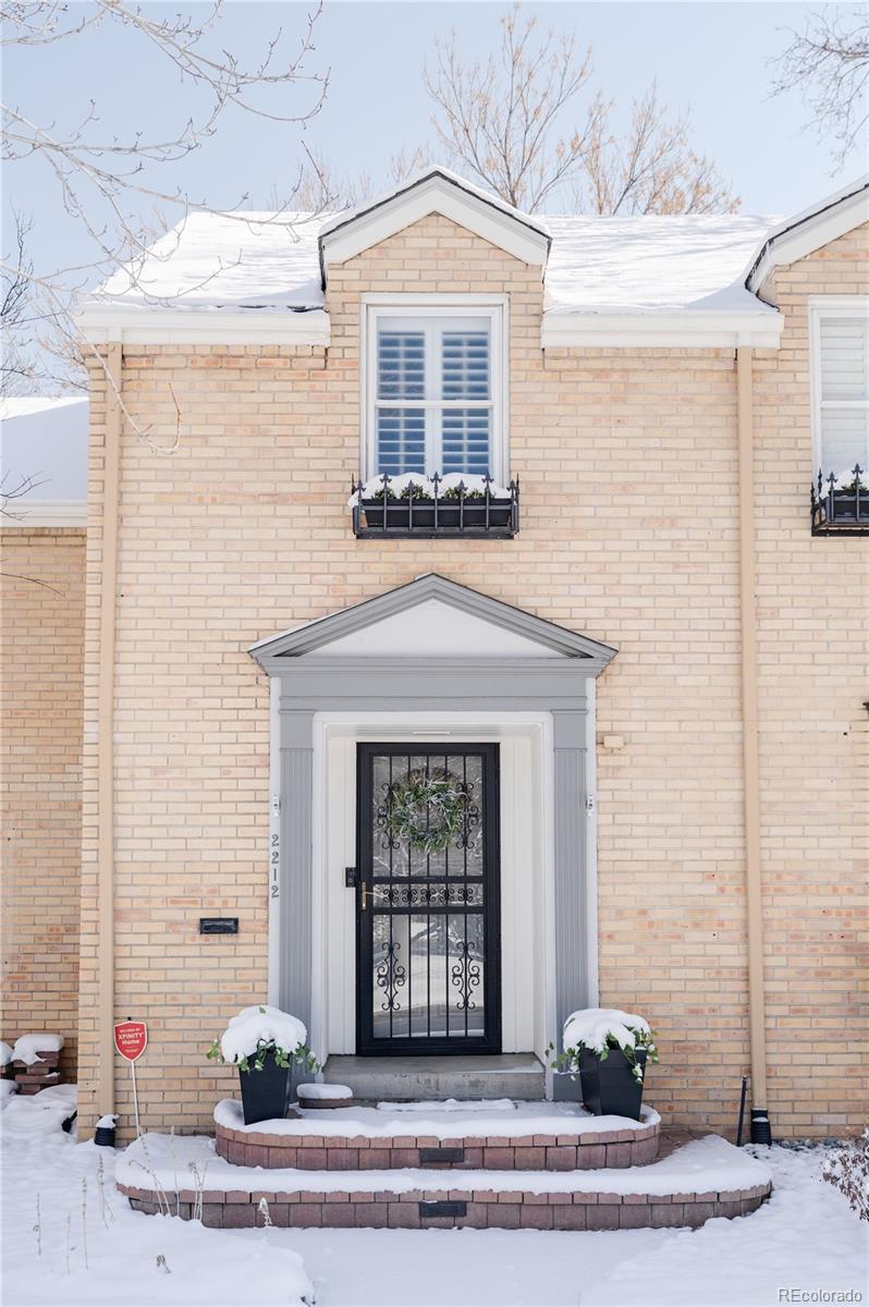 2212 Monaco Parkway Denver, CO 80207 - Photo 3 of 27