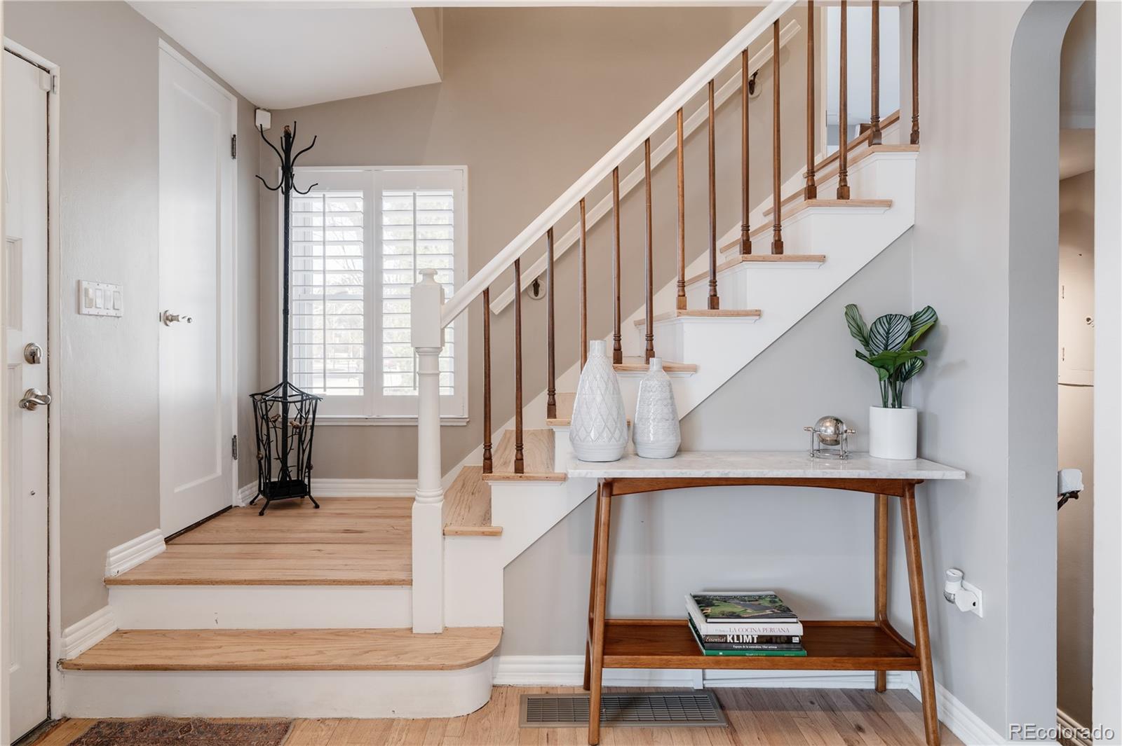 2212 Monaco Parkway Denver, CO 80207 - Photo 4 of 27