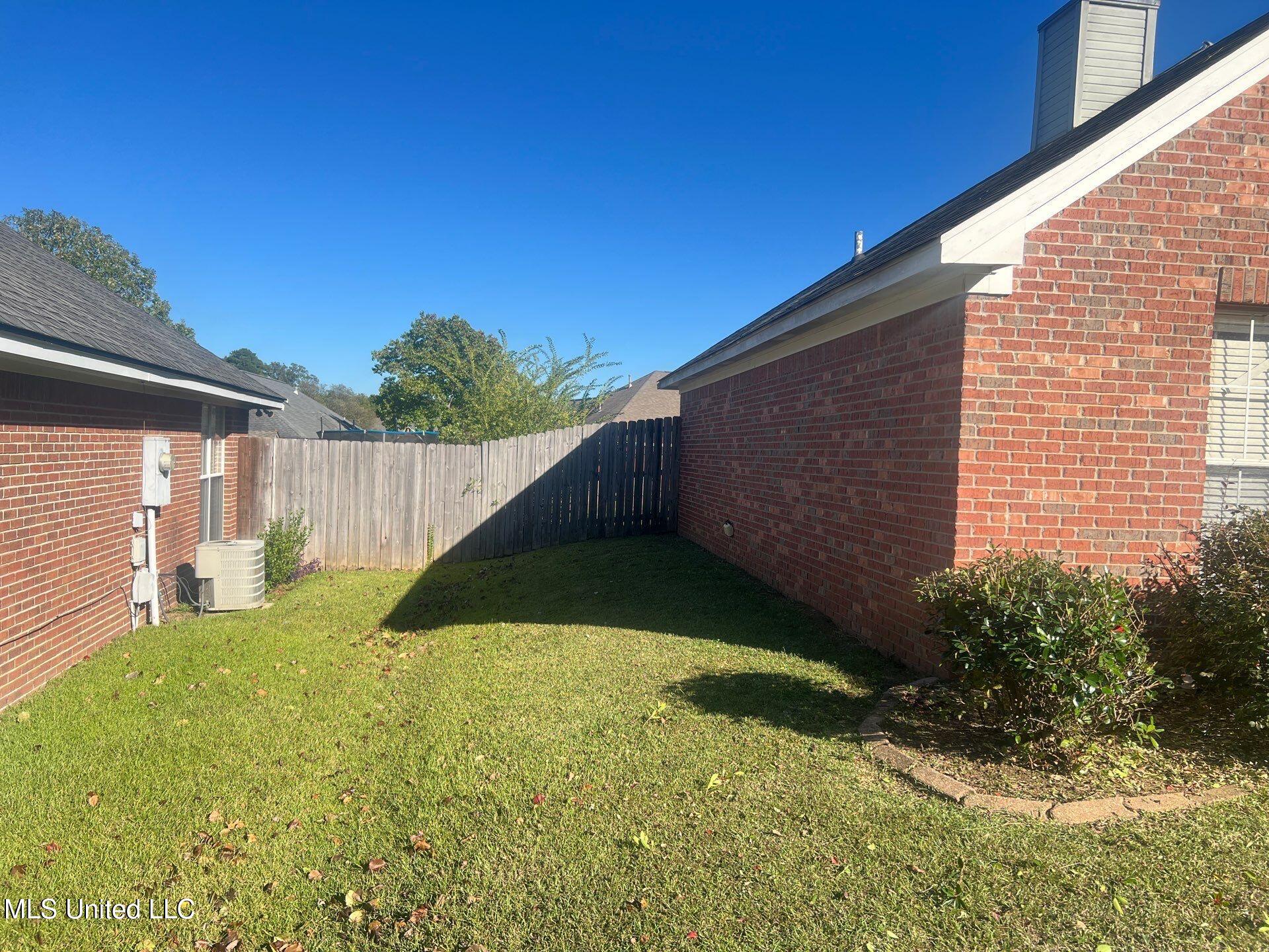 102 East Magnolia Place Pearl, MS 39208 - Photo 14 of 21 47-Oct 31 2025 03_42pm-KuUS