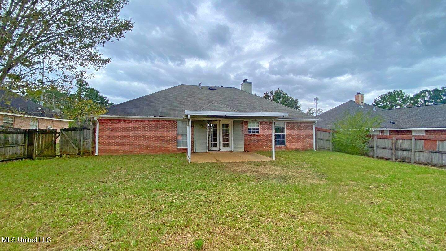 102 East Magnolia Place Pearl, MS 39208 - Photo 21 of 21 61-Oct 29 2025 02_20pm-2UmW