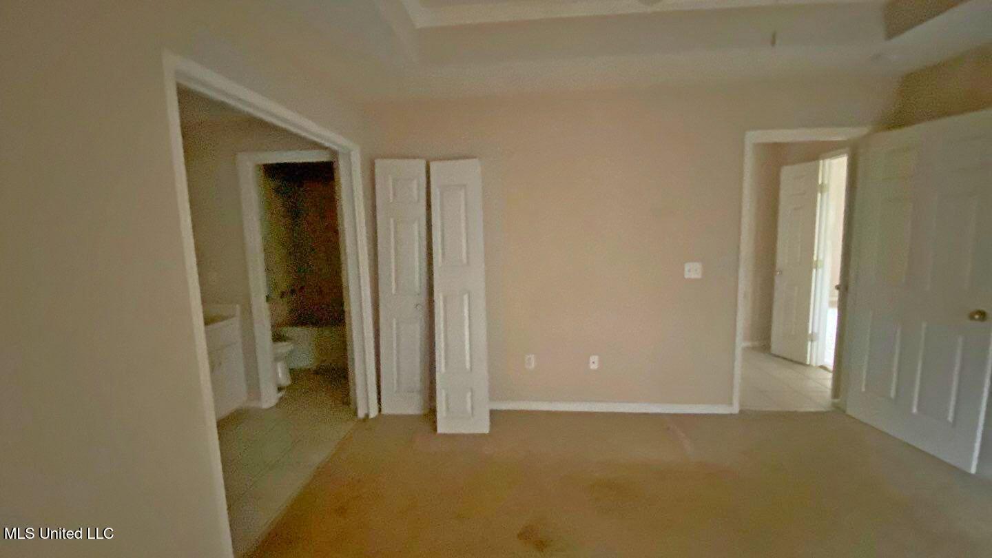 102 East Magnolia Place Pearl, MS 39208 - Photo 9 of 21 38-Oct 29 2025 02_16pm-u1fN