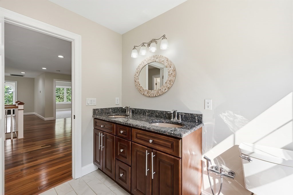 98 R Walnut Street Shrewsbury, MA 01545 - Photo 28 of 42