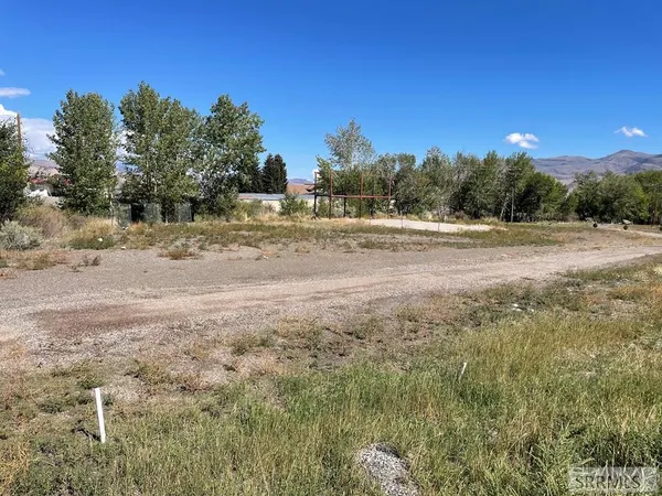 $200,000 | 411 Highway 93, Challis, ID 83226