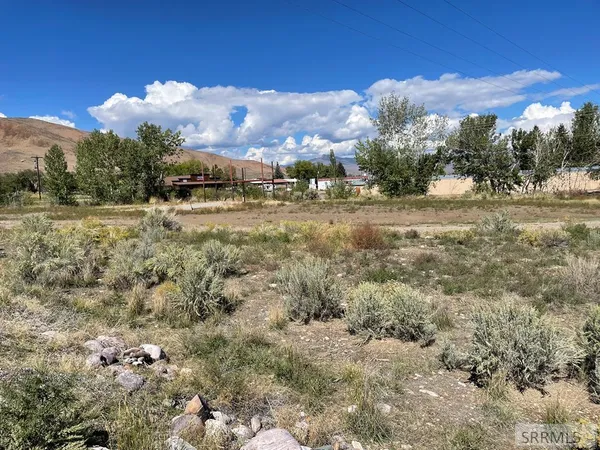 $200,000 | 411 Highway 93, Challis, ID 83226