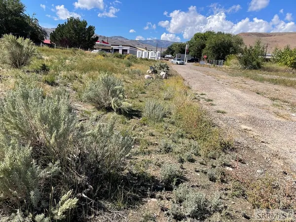 $200,000 | 411 Highway 93, Challis, ID 83226