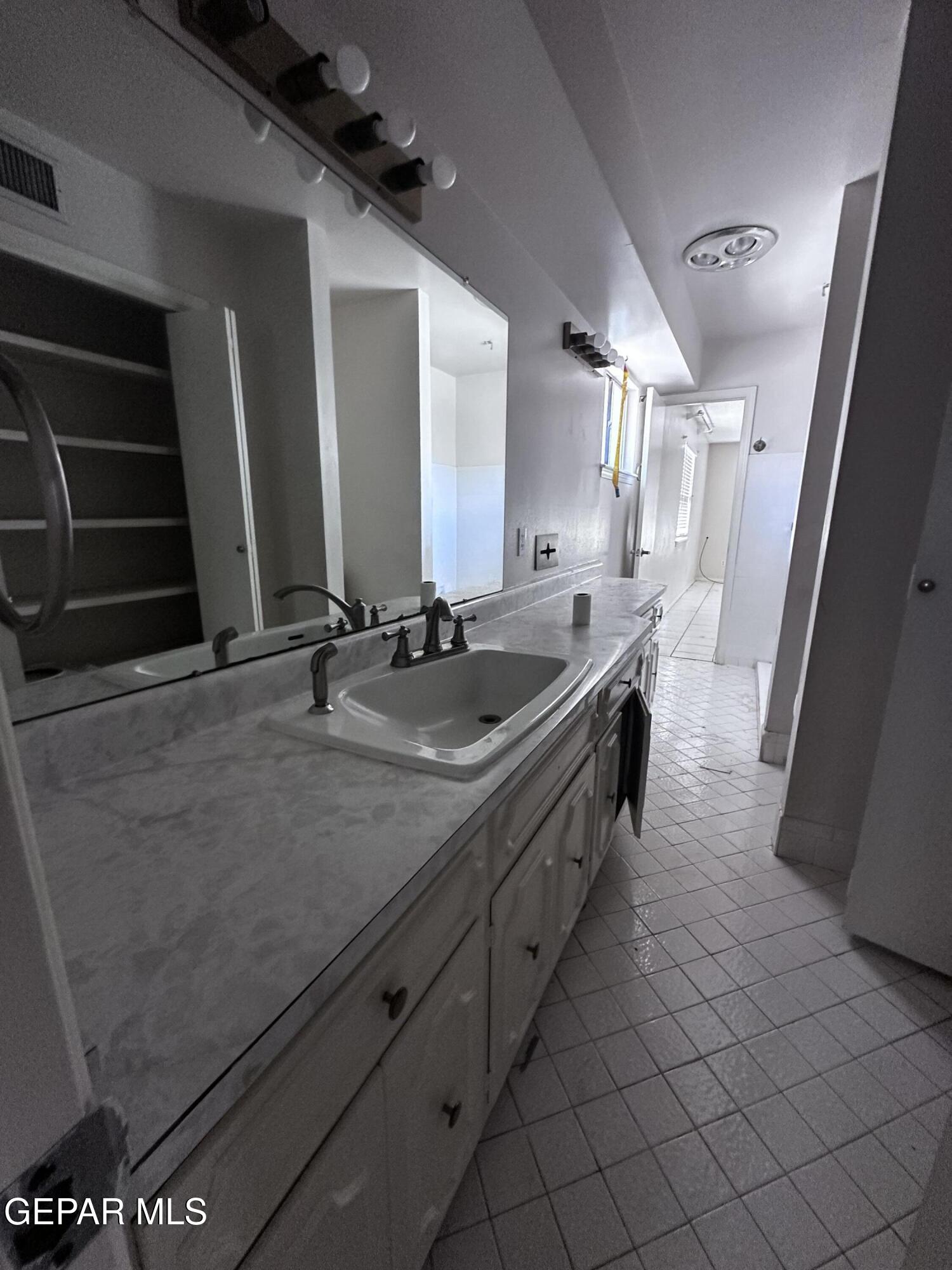 404 East Hague Road El Paso, TX 79902 - Photo 18 of 22 IMG_3864