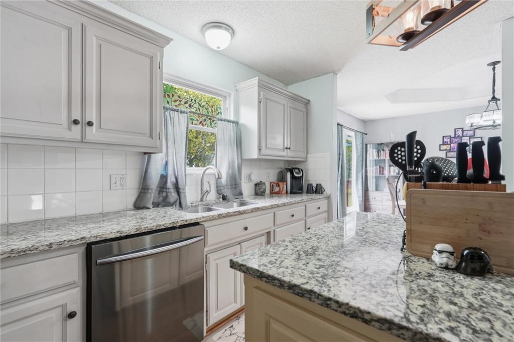 361 Ash Lane Lansing, KS 66043 - Photo 15 of 43