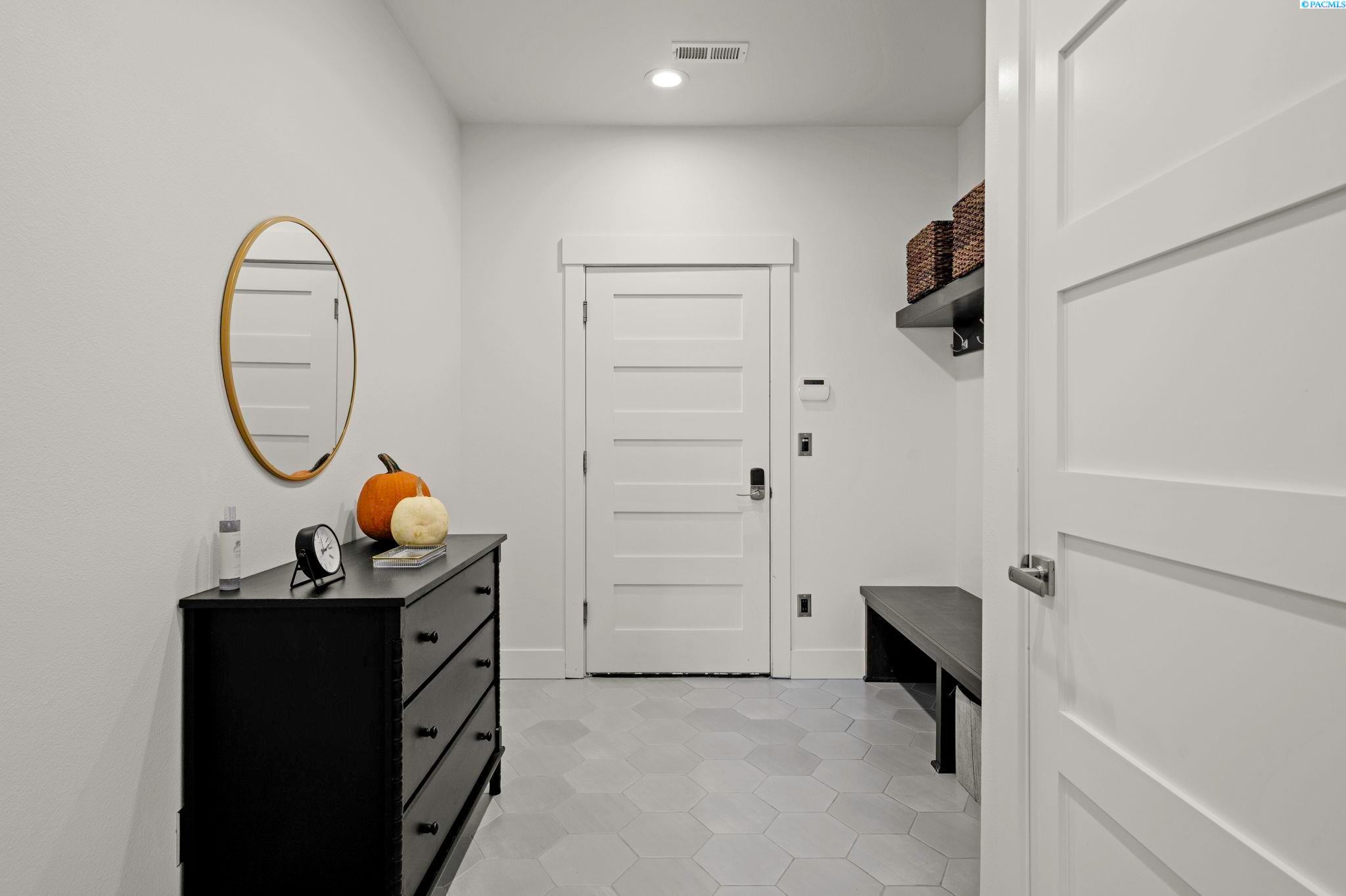33223 South Clodfelter Road Kennewick, WA 99338 - Photo 15 of 49 Gallery Image 15