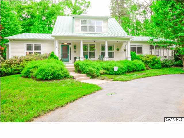 60 Roslyn Heights Road Charlottesville, VA 22901 - Photo 11 of 40 a black and white house with a yard
