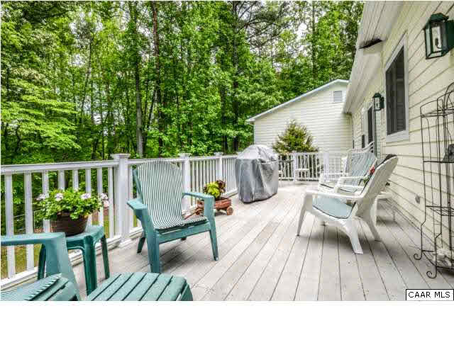 60 Roslyn Heights Road Charlottesville, VA 22901 - Photo 28 of 40 a view of deck with patio