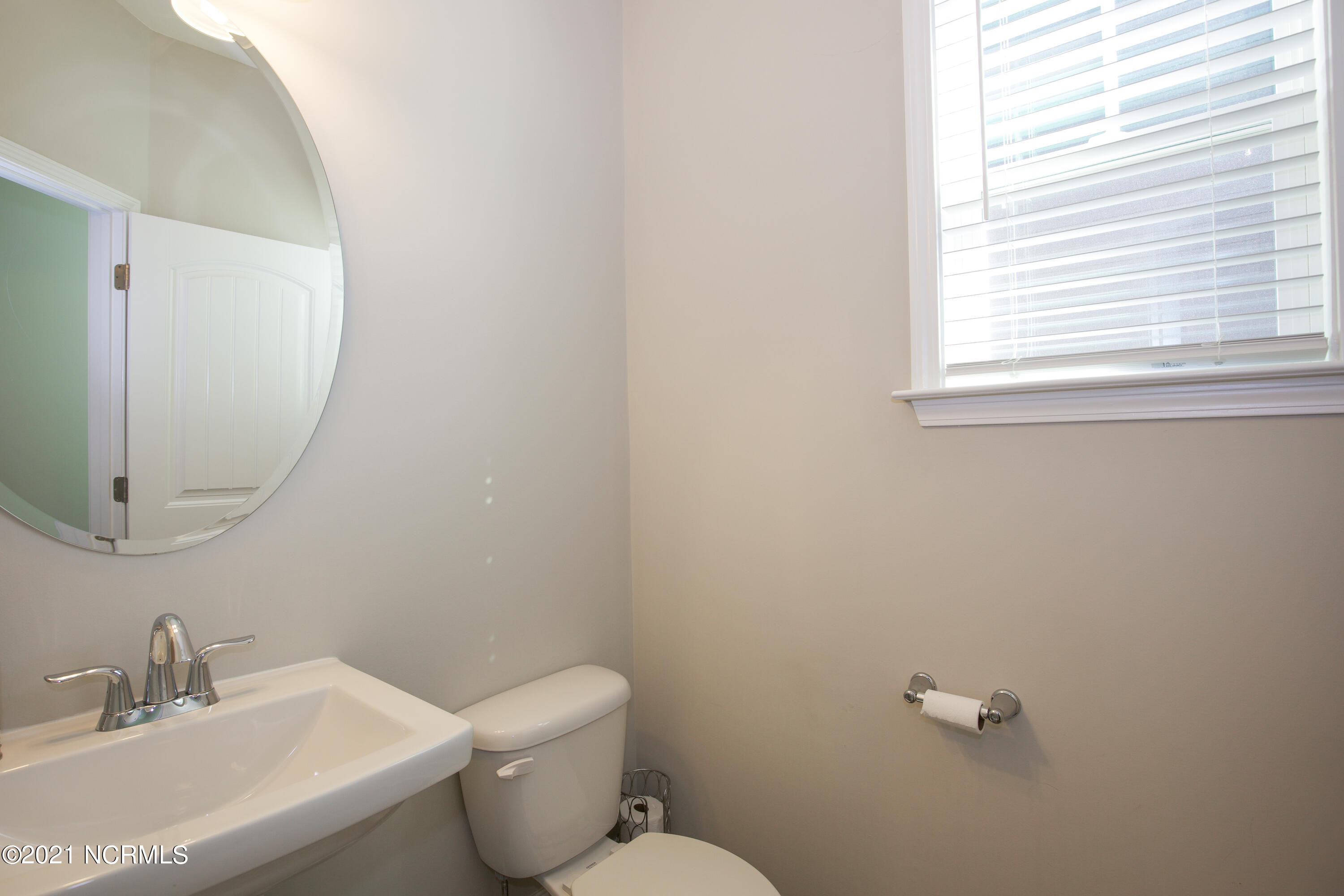 455 Kerr Lake Road Aberdeen, NC 28315 - Photo 21 of 55 455 Kerr Lake Rd-47