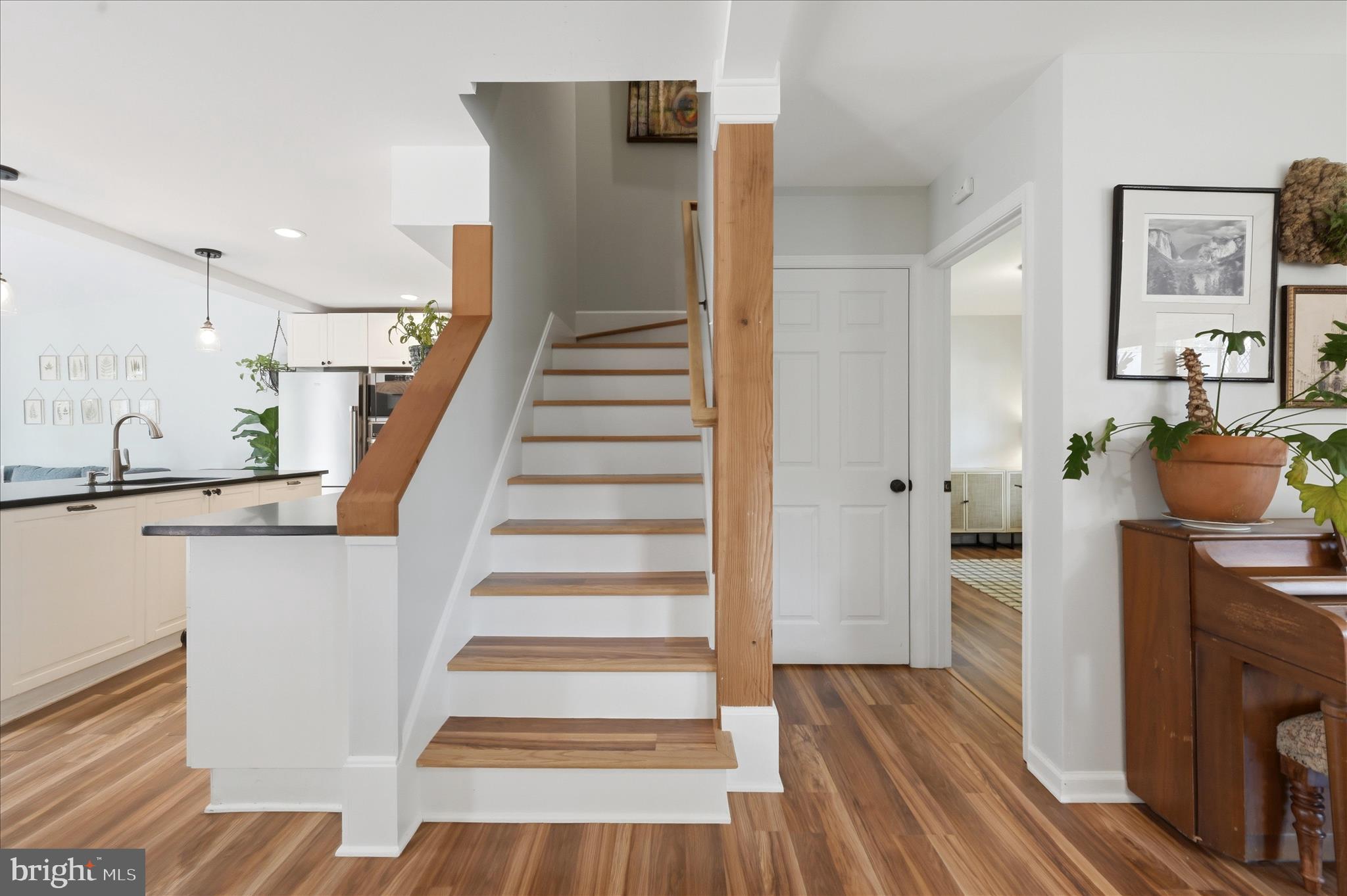 405 Edwards Ferry Road Northeast Leesburg, VA 20176 - Photo 30 of 95 Stairs