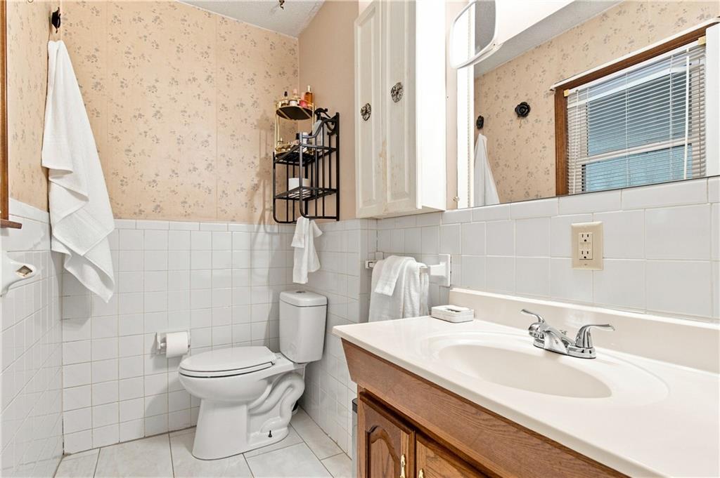 143 Southeast 125 Road Warrensburg, MO 64093 - Photo 9 of 54 Gallery Image 9