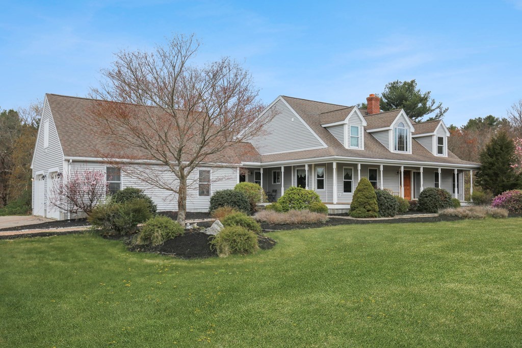 92 1/2 Tracy Road Dudley, MA 01571 - Photo 1 of 42 Gallery Image 1