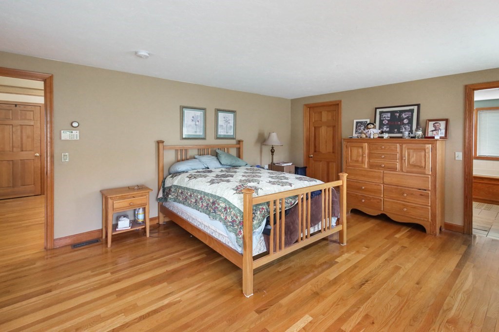 92 1/2 Tracy Road Dudley, MA 01571 - Photo 21 of 42 Gallery Image 21