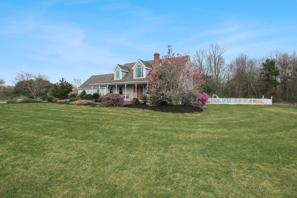 92 1/2 Tracy Road Dudley, MA 01571 - Photo 32 of 42 Gallery Image 32