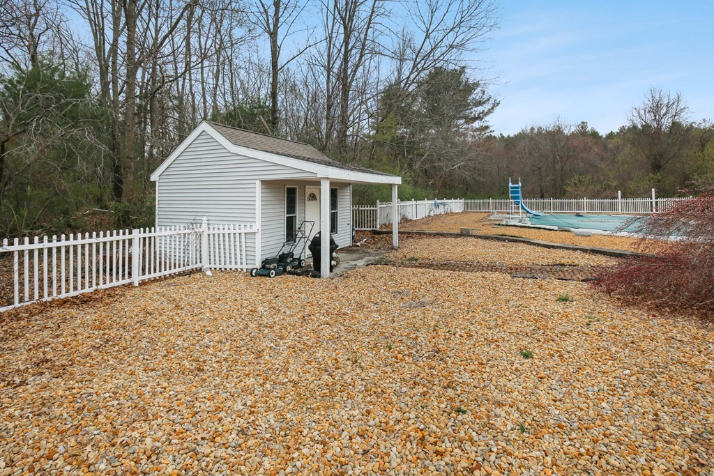 92 1/2 Tracy Road Dudley, MA 01571 - Photo 35 of 42 Gallery Image 35