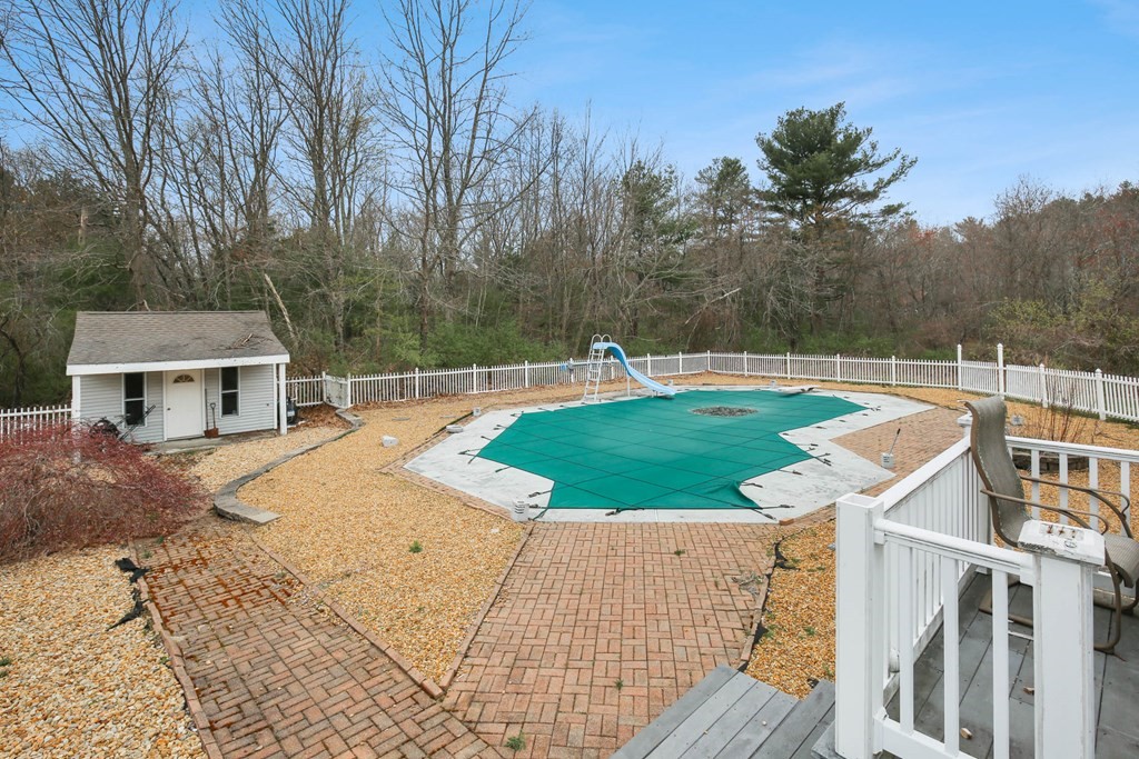 92 1/2 Tracy Road Dudley, MA 01571 - Photo 37 of 42 Gallery Image 37