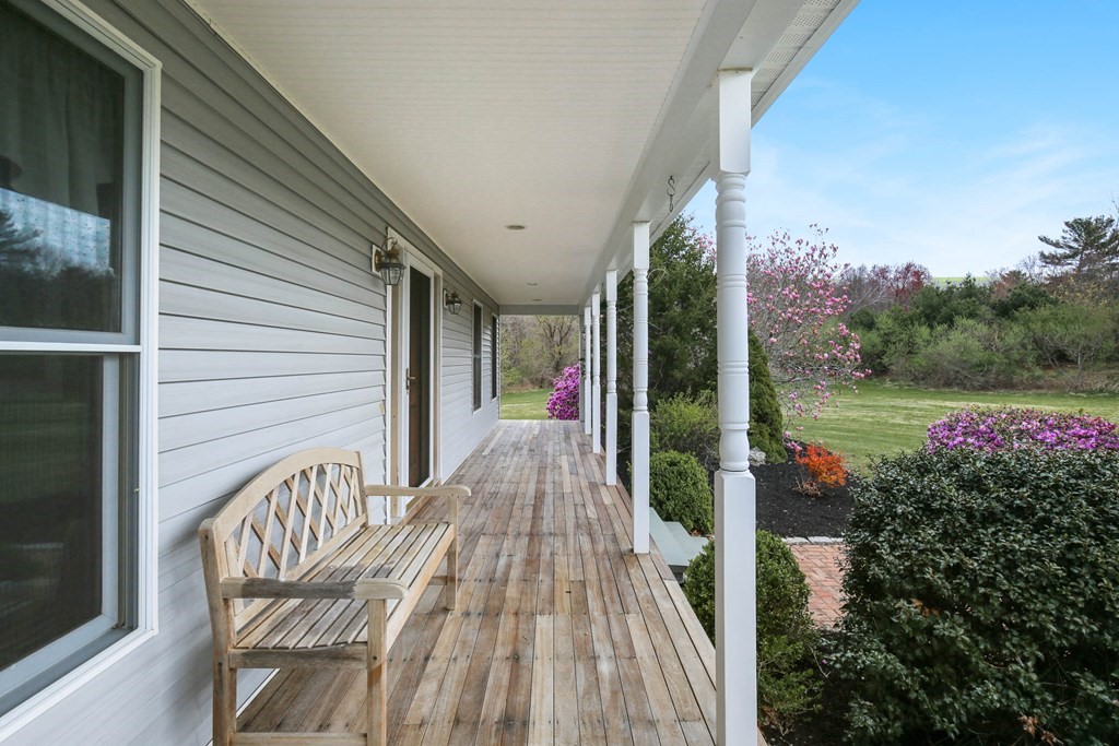 92 1/2 Tracy Road Dudley, MA 01571 - Photo 4 of 42 Gallery Image 4