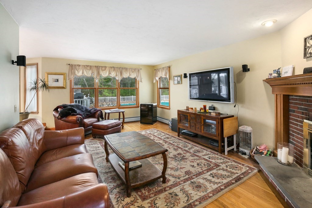 92 1/2 Tracy Road Dudley, MA 01571 - Photo 8 of 42 Gallery Image 8