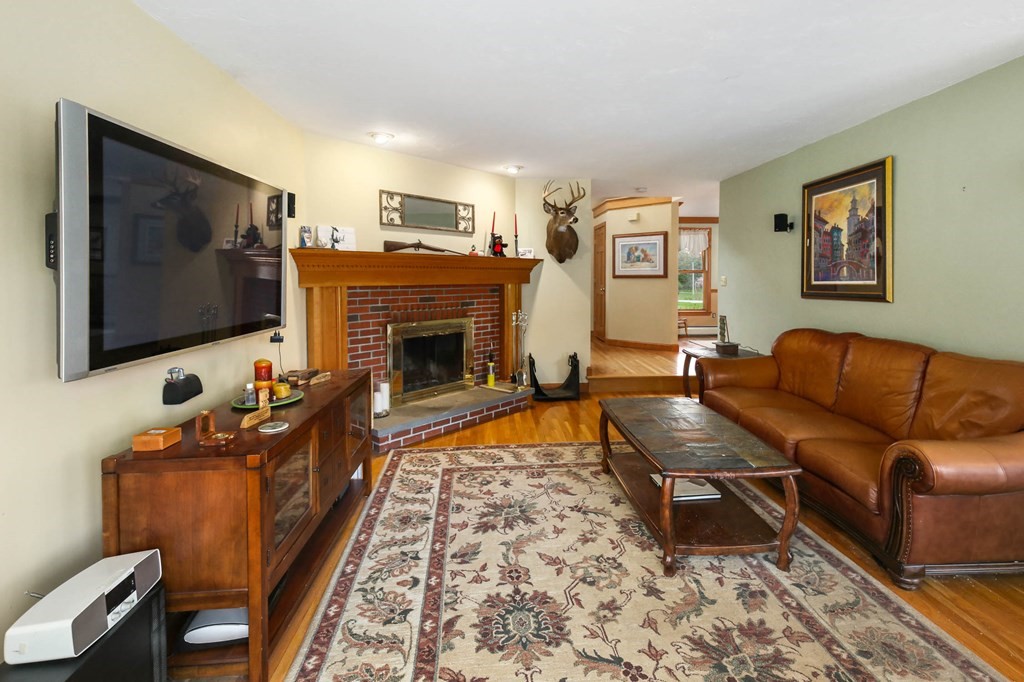 92 1/2 Tracy Road Dudley, MA 01571 - Photo 10 of 42 Gallery Image 10