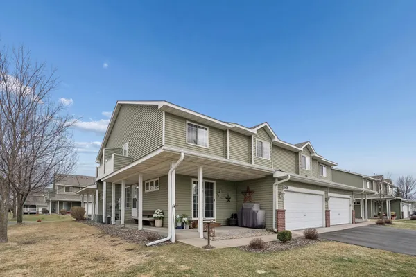 $290,000 | 9478 Golden Eagle Court, Monticello, MN 55362