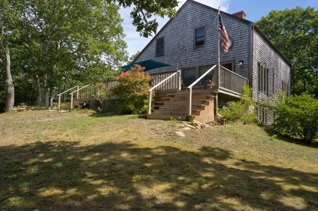 $1,985,000 | 36 Smith Hollow Drive, Edgartown, MA 02539
