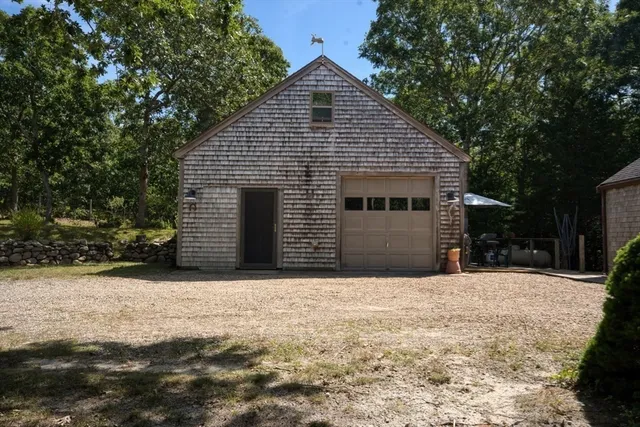 $1,985,000 | 36 Smith Hollow Drive, Edgartown, MA 02539