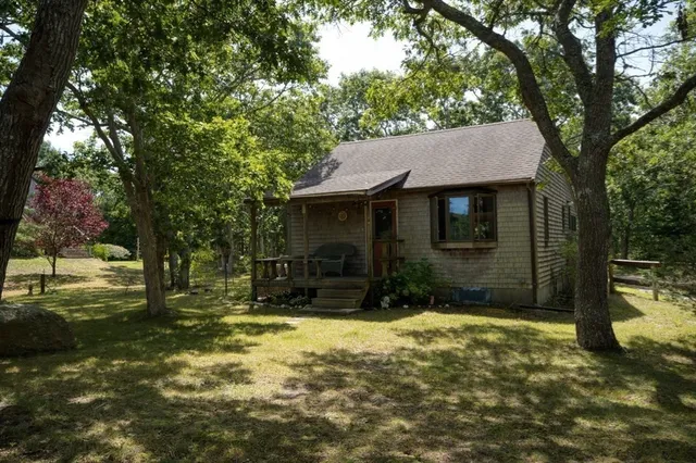 $1,985,000 | 36 Smith Hollow Drive, Edgartown, MA 02539