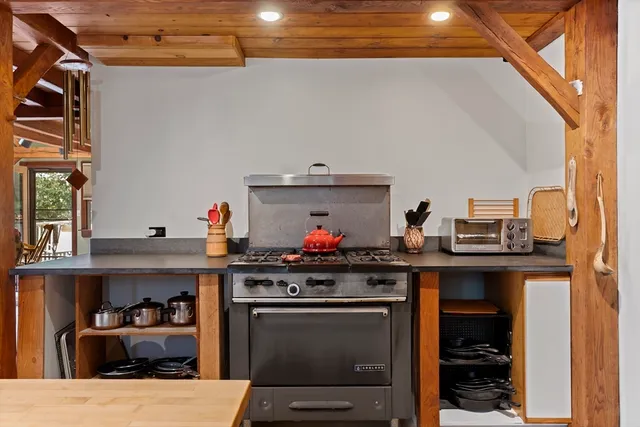 $1,985,000 | 36 Smith Hollow Drive, Edgartown, MA 02539