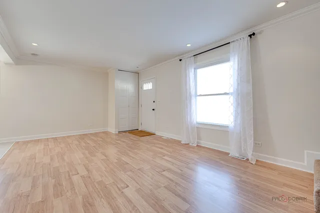 $250,000 | 233 Winfield Court, Unit 233, Vernon Hills, IL 60061