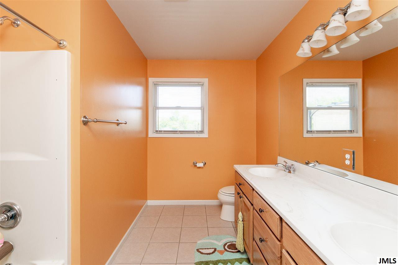 4671 Walz Road Jackson, MI 49201 - Photo 16 of 36 Photo 16